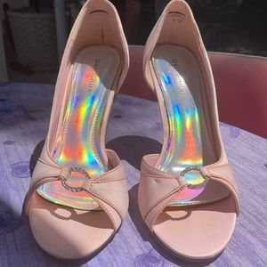 Delicious brand 8.5 baby pink heels